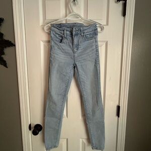 American Eagle Outfitters Light Wash Skinny Jeans/Jeggings